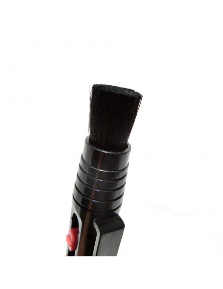 Cleaning pen for optics