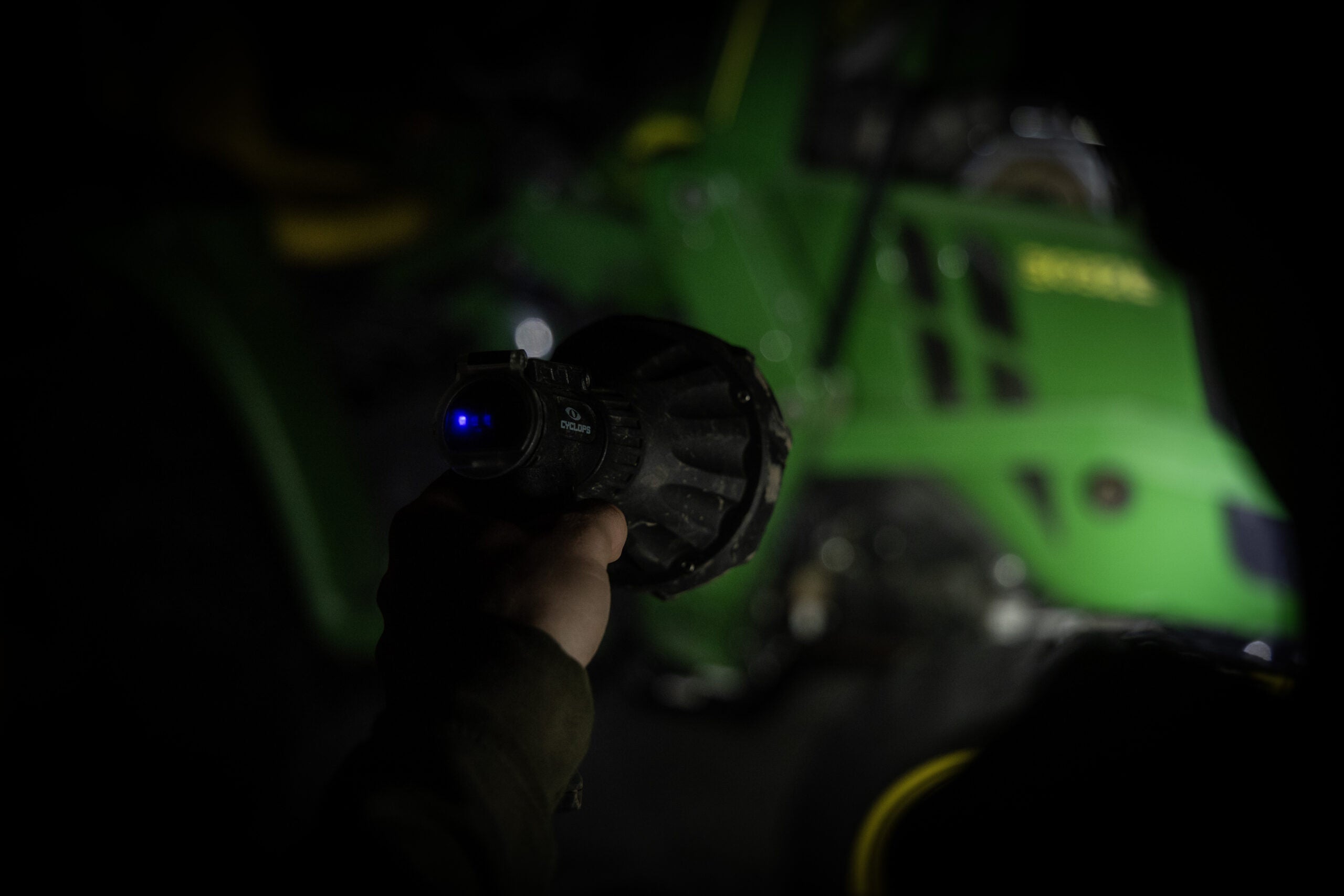 Cyclops RS 4000 Handheld Spotlight (4000 Lumens)