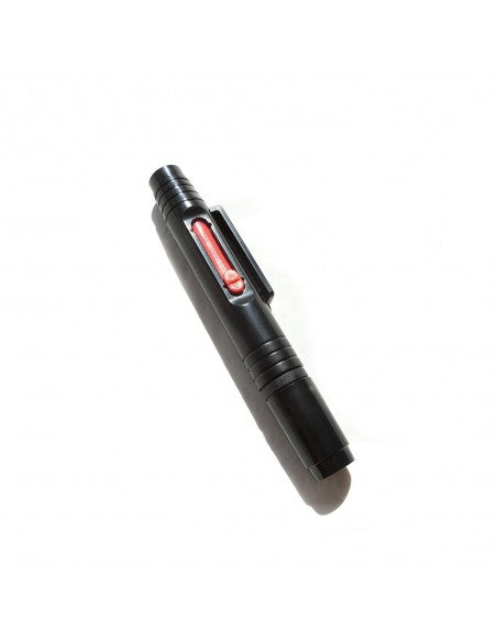 Cleaning pen for optics